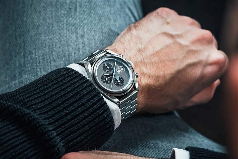 富通推出世界上第一款經(jīng)過太空測試的腕表——Stratoliner Chronograph-復刻表