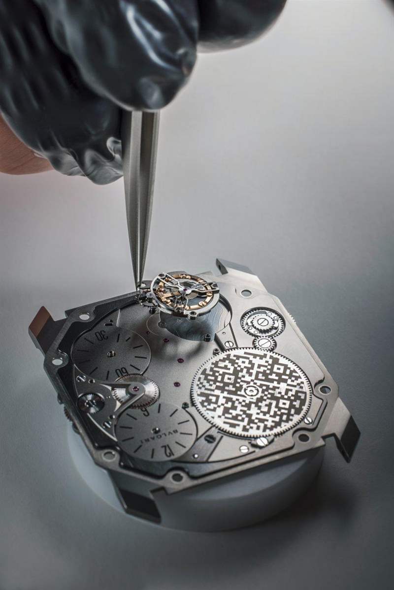 一薄鎮(zhèn)八方！寶格麗Octo Finissimo的超薄密碼-復(fù)刻表