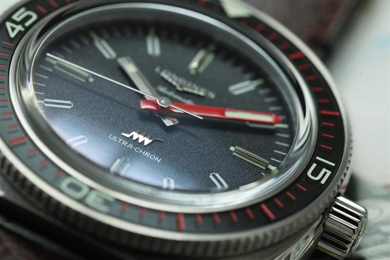 重新踏入高振頻世界！浪琴發(fā)表全新Ultra-Chron超級(jí)天文臺(tái)腕表-復(fù)刻表