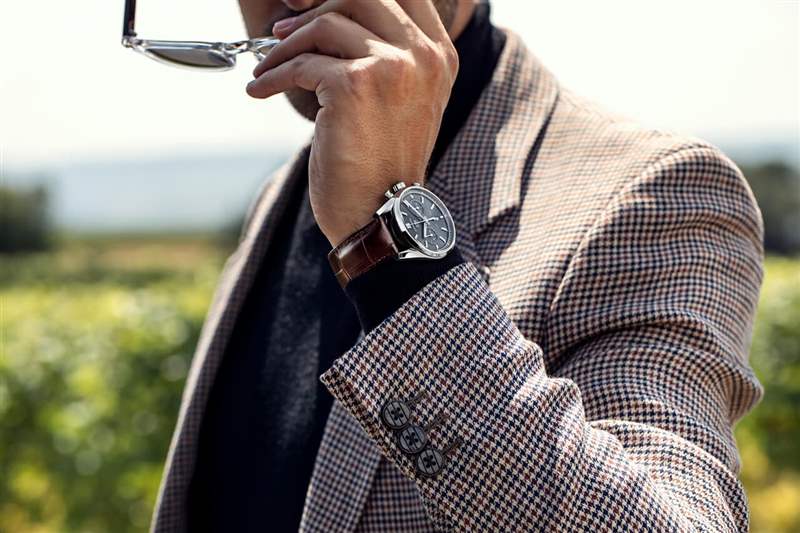 泰格豪雅Carrera 42毫米計時碼表系列-復(fù)刻表