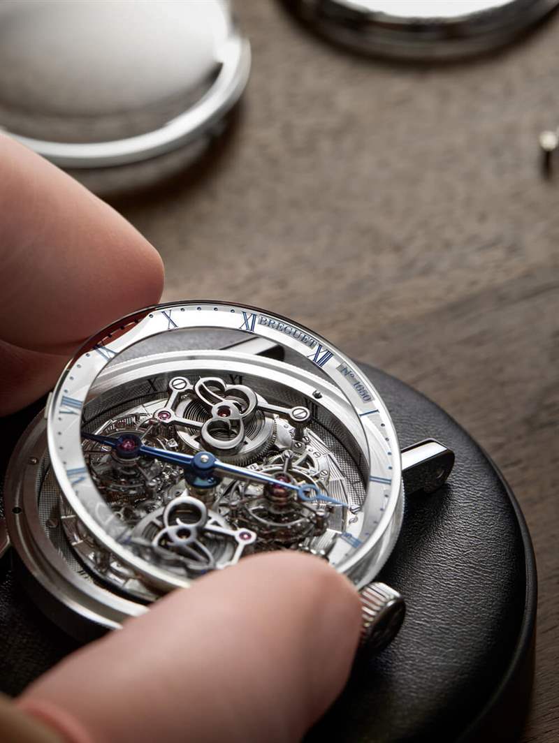 寶璣經(jīng)典雙陀飛輪5345 Quai De L'Horloge-復(fù)刻表