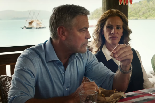 看電影喬治克魯尼試圖阻止他女兒的婚禮穿著歐米茄海馬Aqua Terra在“天堂門票”中-復(fù)刻表