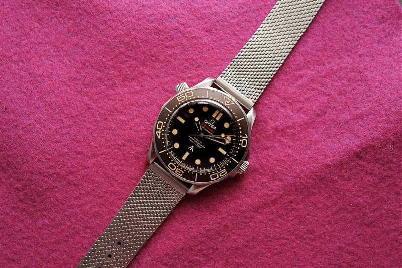 在我們的第一個視頻集中觀看電影&nbsp;，我們以“速度”、“好家伙”、“沒時間死”等方式分解標志性手表-復(fù)刻表