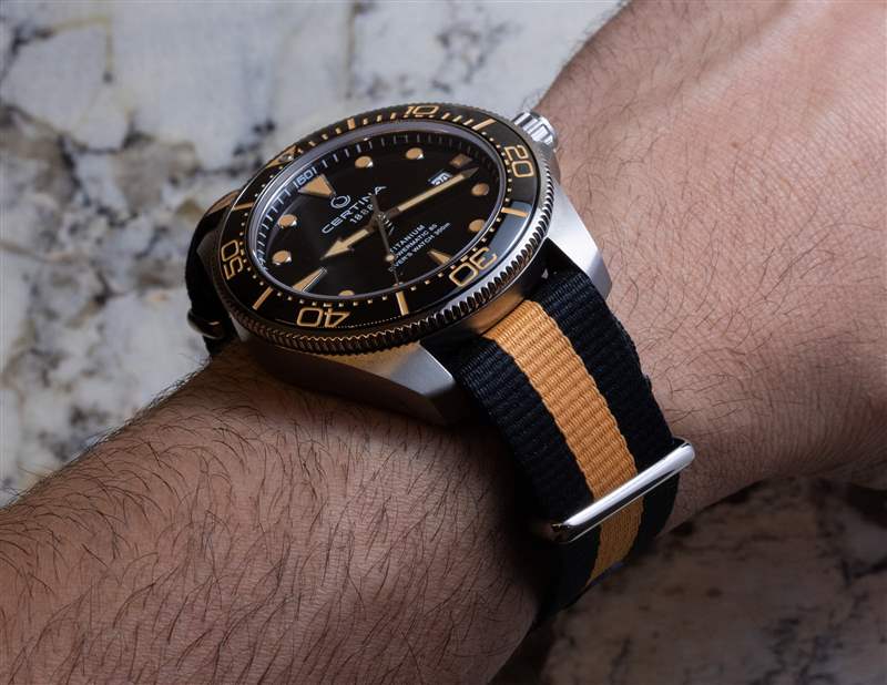 觀看評論：Certina DS Action Diver Titanium-復(fù)刻表