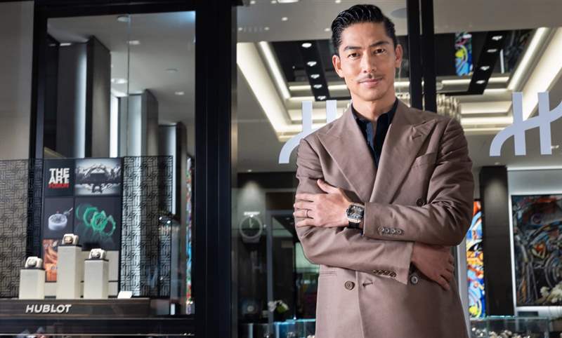 高階運(yùn)動(dòng)方表這樣搭，怎一個(gè)瀟灑了得｜Hublot Square Bang Unico計(jì)時(shí)碼表-復(fù)刻表