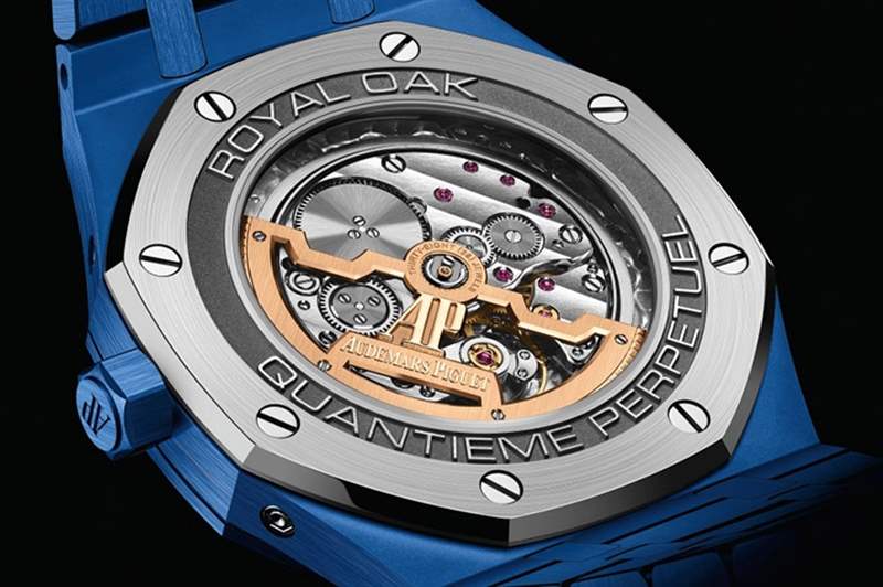 愛(ài)彼AUDEMARS PIGUET的陶瓷色彩張力，如何刷新Royal Oak皇家橡樹(shù)系列經(jīng)典印象？-復(fù)刻表