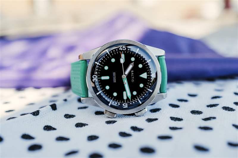 動手移動Rugrats波羅的海5周年紀念手表是90年孩子的夢想-復刻表