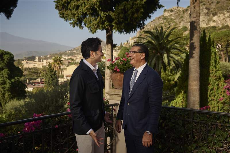 圖片報道Jacob & Co. 在西西里島舉行了一場盛大的盛會，發(fā)布了一款狂野的新“教父”手表-復(fù)刻表