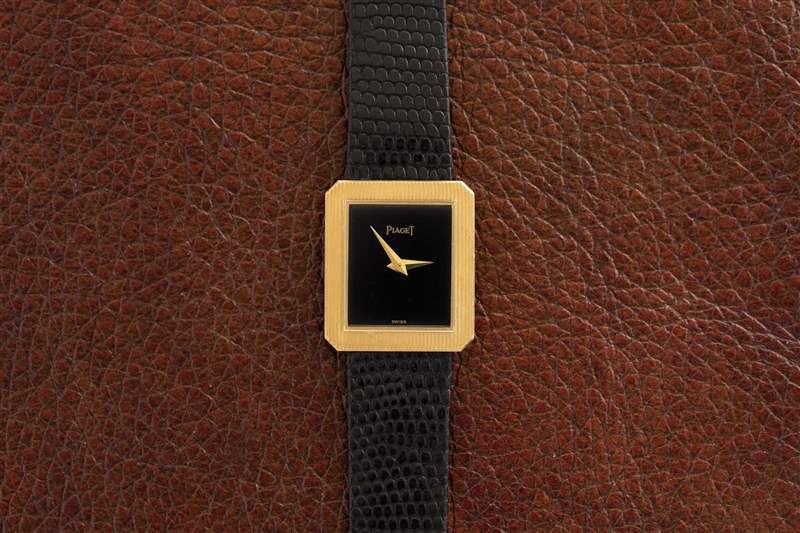 與波姬·小絲、模特、女演員、企業(yè)家和80年代偶像談?wù)撌直?復(fù)刻表