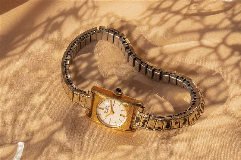 本周最佳手表我母親送給我的30歲生日精致瑞士手表-復(fù)刻表