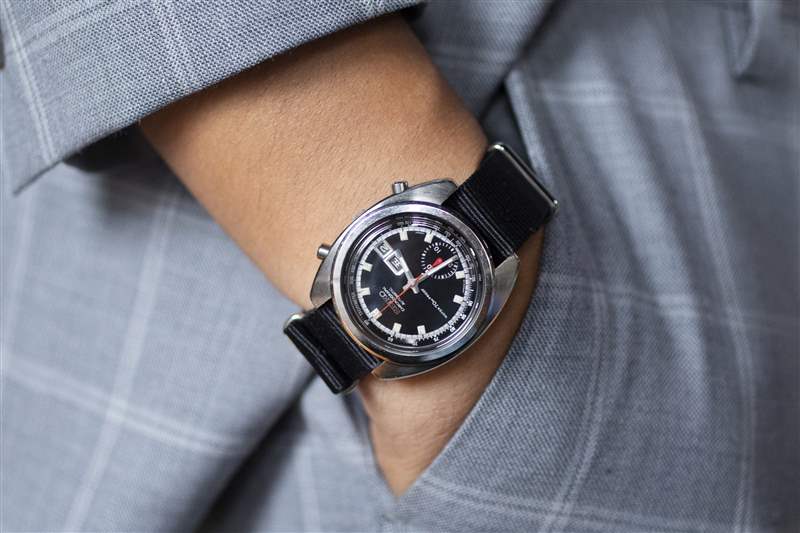 與演員、喜劇演員兼《每日秀》記者Ronny Chieng談手表-復刻表