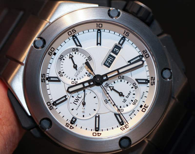 萬國表工程師雙計時鈦金屬腕表上手體驗-復(fù)刻表