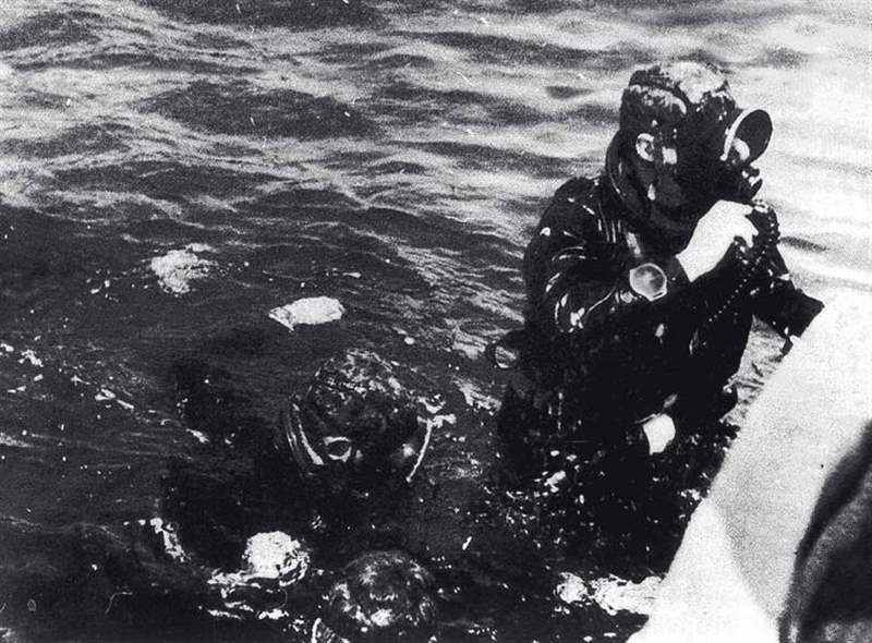 腕表冷知識(shí)｜什么是左手版腕表？表冠又點(diǎn)解喺左邊？-復(fù)刻表