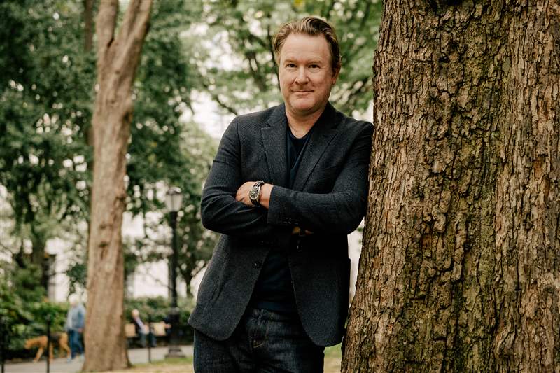 一個(gè)美國(guó)時(shí)裝設(shè)計(jì)師托德斯奈德讓超霸脫身-復(fù)刻表