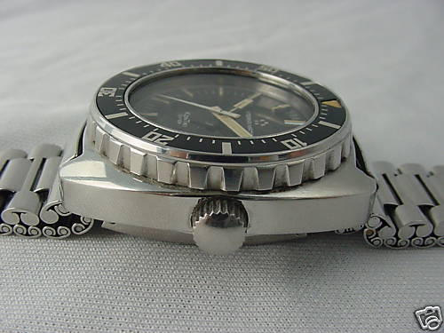 永恒超級康蒂基 IDF 手表側(cè)