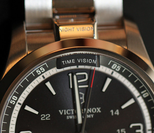 瑞士軍隊Victorinox夜視手表評論-復(fù)刻表