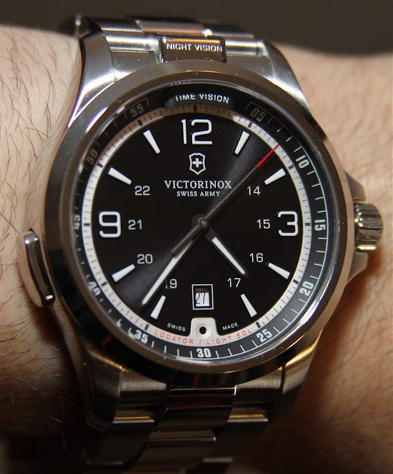 瑞士軍隊Victorinox夜視手表評論-復(fù)刻表