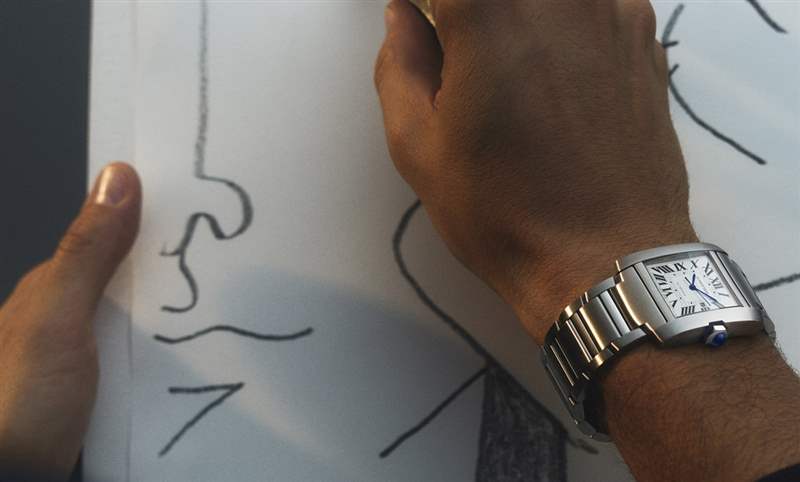 法國坦克回來了！Cartier Tank家族唯一鏈帶表款Tank Fran?aise改版回歸-復(fù)刻表