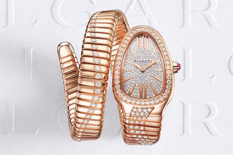 寶格麗Serpenti Tubogas Infinity呈現(xiàn)出活靈活現(xiàn)的靈蛇曲線-復(fù)刻表