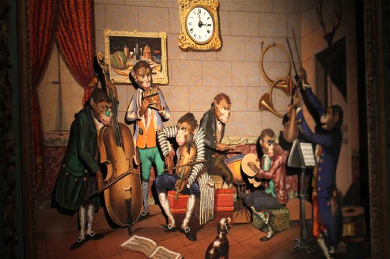 瑞士鐘表博物館中陳舊的自動機(jī)和其他發(fā)條裝置作品-復(fù)刻表