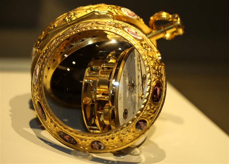 瑞士鐘表博物館中陳舊的自動機(jī)和其他發(fā)條裝置作品-復(fù)刻表