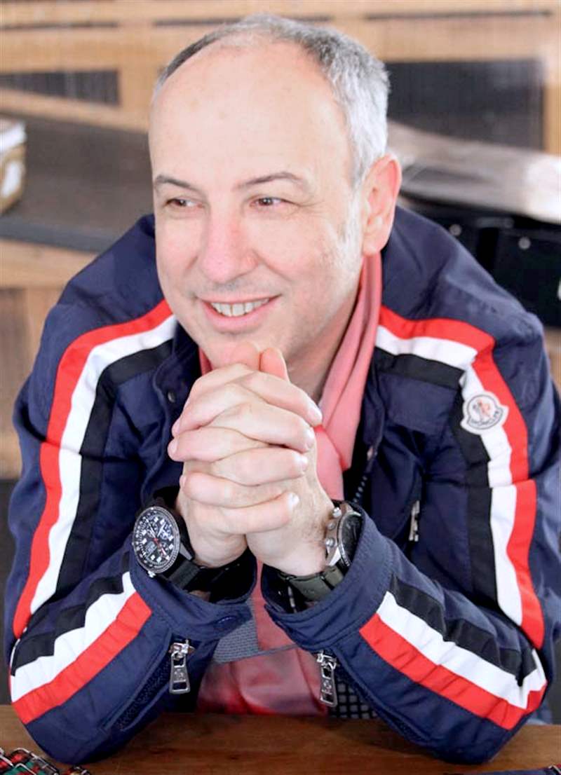 丹尼爾·德雷弗斯（Daniel Dreifuss）創(chuàng)辦的莫里斯·德·莫里亞克（Maurice de Mauriac）鐘表公司-復(fù)刻表