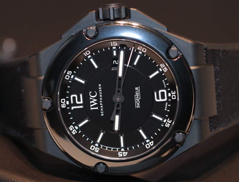 萬國表2013年三針工程師運動腕表-復(fù)刻表