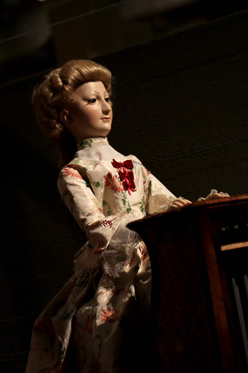 瑞士鐘表博物館中陳舊的自動機(jī)和其他發(fā)條裝置作品-復(fù)刻表