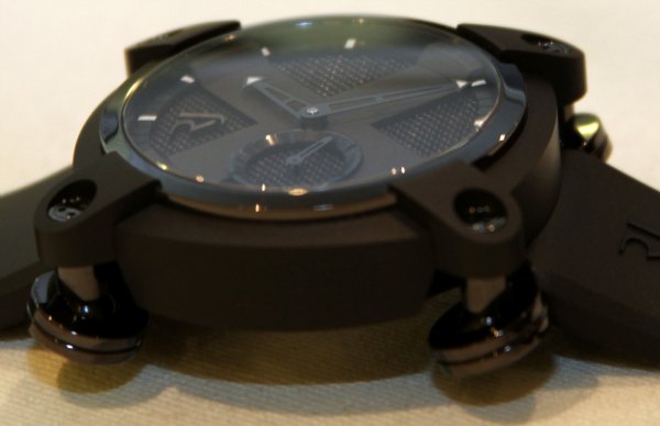 羅曼·杰羅姆月球入侵者手表-復(fù)刻表