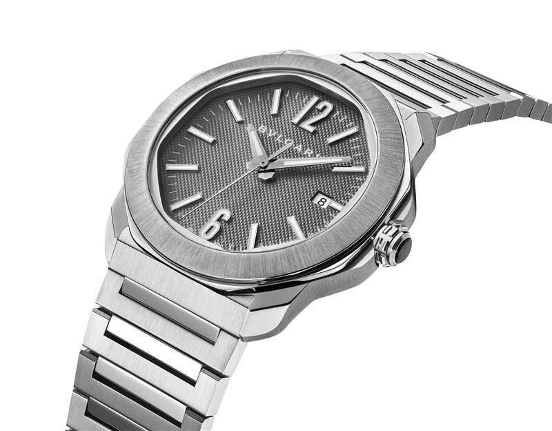 寶格麗推出全新Octo Roma系列腕表：巴黎釘紋表盤、中央飛行陀飛輪、虎眼石鑲嵌機芯-復(fù)刻表