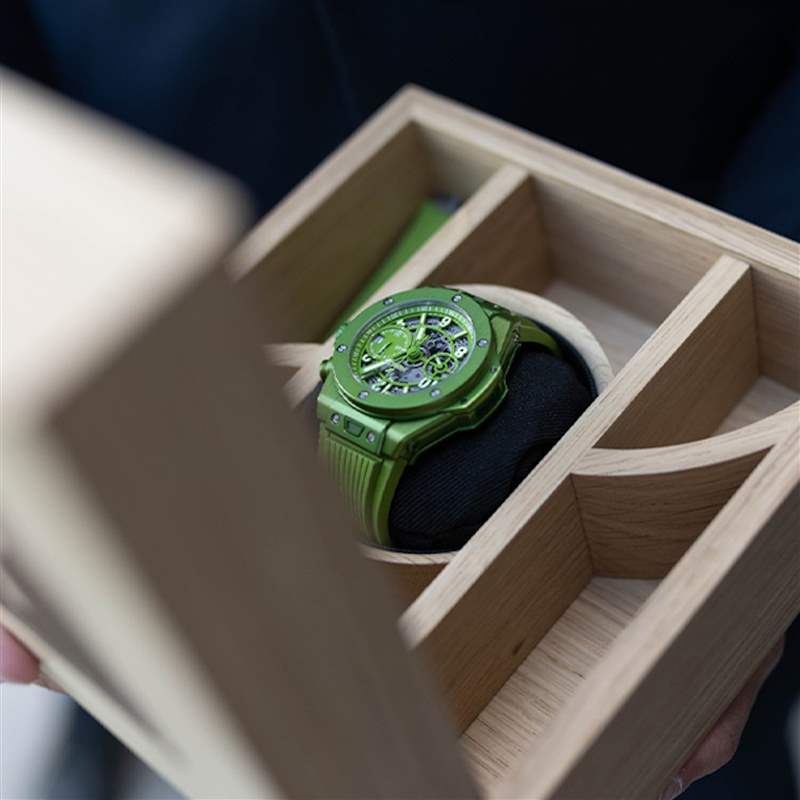 咖啡渣制表|Hublot聯(lián)乘Nespresso環(huán)保合作廢物升級(jí)成高級(jí)腕表-復(fù)刻表