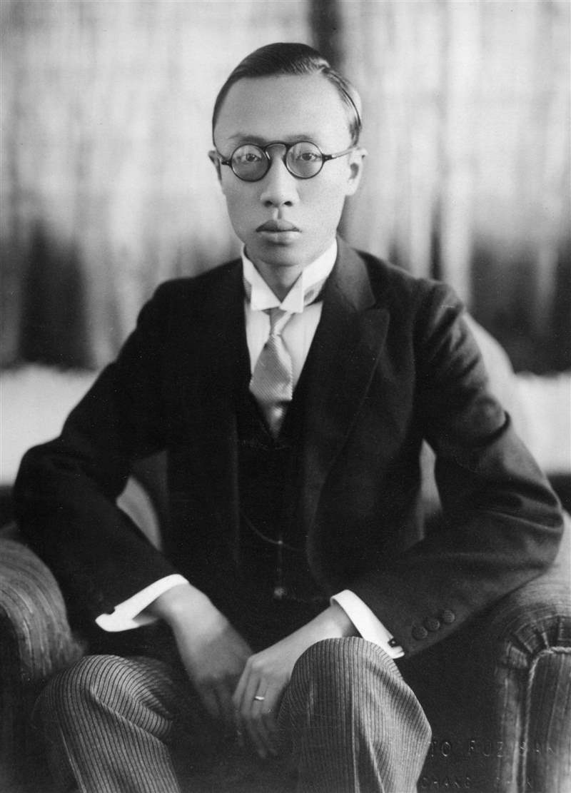 溥儀(圖片來源:富藝斯) 極罕百達(dá)翡麗天價(jià)成交創(chuàng)紀(jì)錄末代皇帝溥儀珍藏世上僅8枚-復(fù)刻表