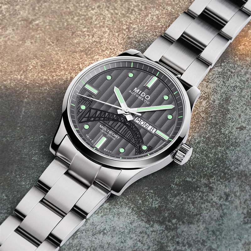 Mido推出Multifort 20th Anniversary Limited Edition 20周年限量版大三針日歷腕表-復(fù)刻表