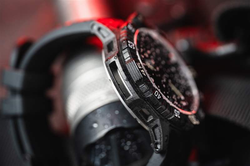 手表評測:Traser P99 Q戰(zhàn)術(shù)碳纖維手表-復刻表