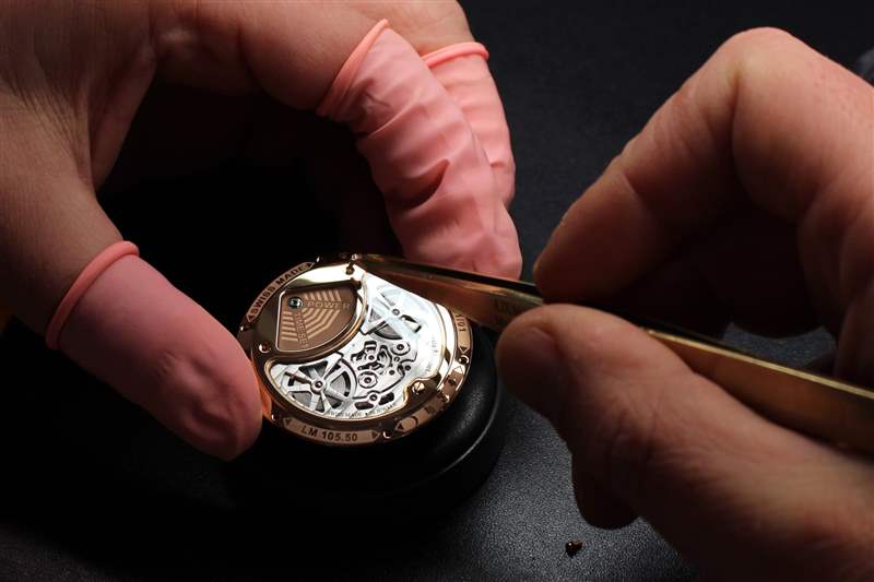 Louis Moinet推出Maya Eclipse獨一款雙重陀飛輪腕表：瑪雅文明-復刻表