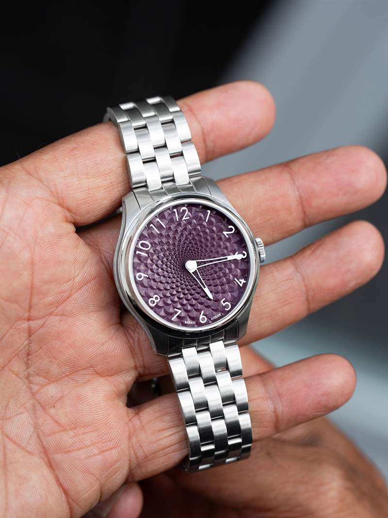 Batavi 推出運(yùn)動時尚工作室手表-復(fù)刻表